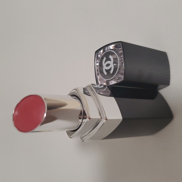 AUTH CHANEL Rouge Coco Bloom Hydrating Plumping Lip Color 124 Merveille - Picture 6 of 11